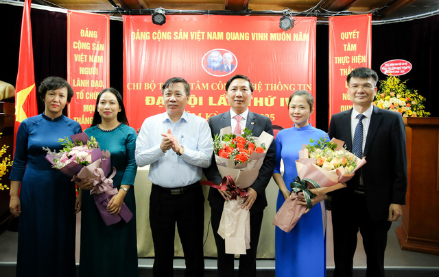 Chi bộ Trung tâm Công nghệ thông tin tổ chức thành công Đại hội nhiệm kỳ 2020-2025