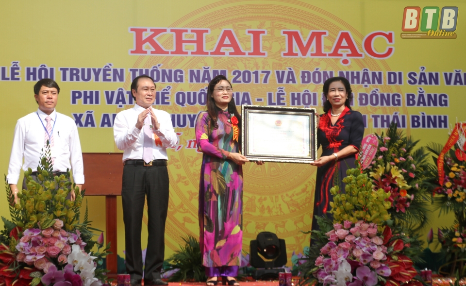 Lễ hội Đền Đồng Bằng đón Bằng chứng nhận di sản văn hóa phi vật thể quốc gia