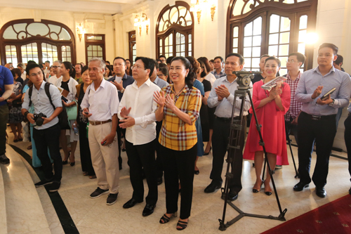 Nhà hát Lớn chính thức mở cửa đón khách