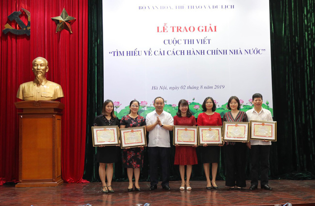Nhiều cá nhân, tập thể đoạt giải cao trong Cuộc thi viết 