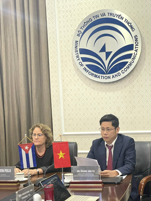 Việt Nam đào tạo về Chuyển đổi số cho Cuba
