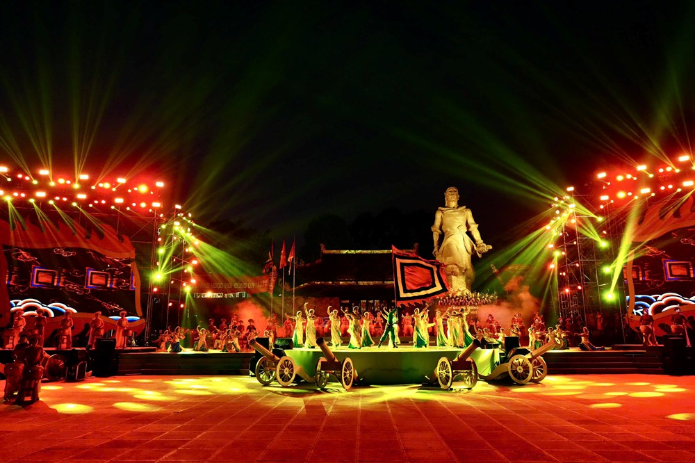 “Chuyển đổi số”… trong lễ hội