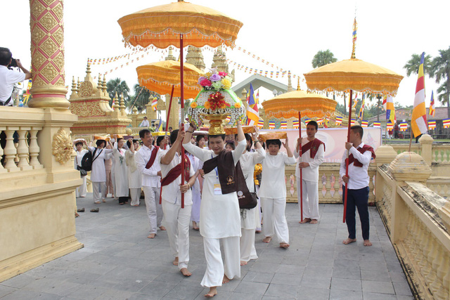 Lễ dâng y Kathina năm 2019 tại Làng Văn hóa - Du lịch các dân tộc Việt Nam