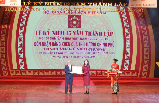 Hội Di sản Văn hóa Việt Nam đón nhận Bằng khen của Thủ tướng Chính phủ