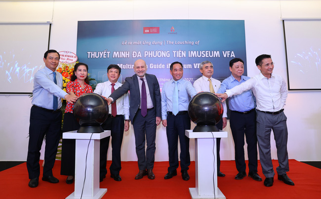 Ứng dụng Thuyết minh đa phương tiện iMuseum VFA với 8 ngôn ngữ của Bảo tàng Mỹ thuật Việt Nam