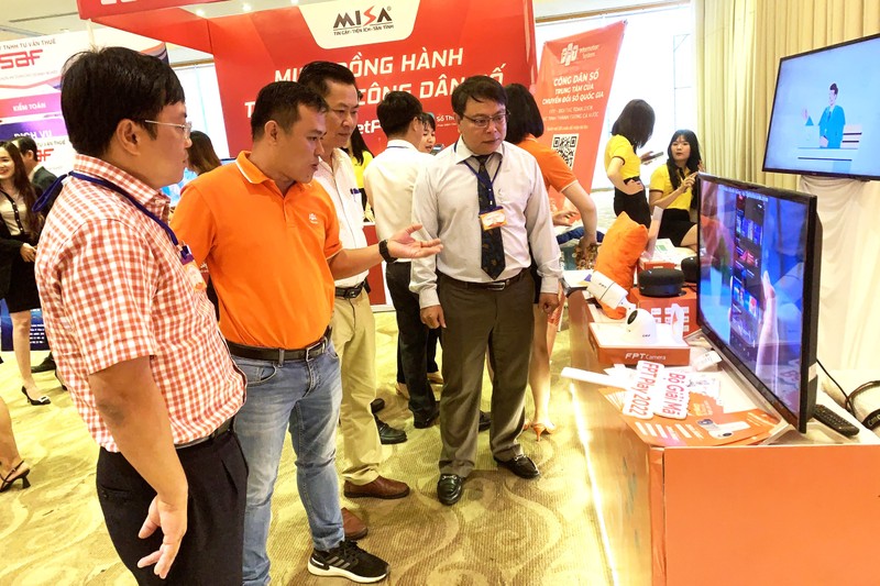 Đắk Lắk đẩy mạnh phong trào thi đua chuyển đổi số 