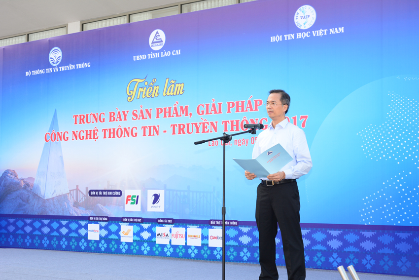 Nhiều sản phẩm hữu ích trưng bày trong Triển lãm sản phẩm CNTT-TT tại Lào Cai