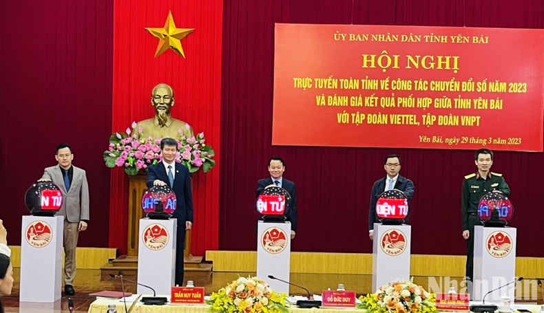 Yên Bái ứng dụng chuyển đổi số phục vụ người dân, doanh nghiệp