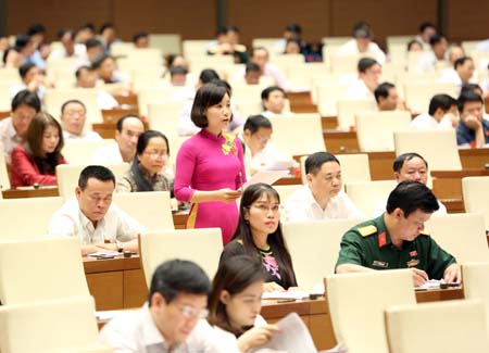 Quốc hội thảo luận về dự án Luật chuyển giao công nghệ (sửa đổi)