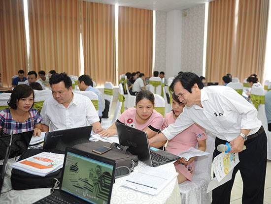 Gần 800 giáo viên tham gia tập huấn chương trình Tin học ứng dụng và khoa học máy tính